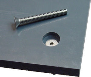 Countersunk flathead screw for flat PVC baseplate