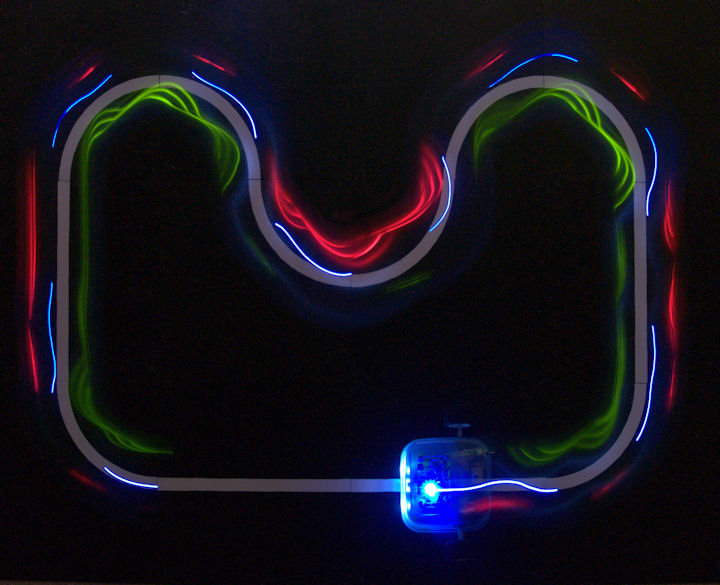 Sandwich line-following robot long exposure