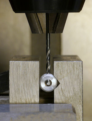 Drilling setscrew hole in V groove vise