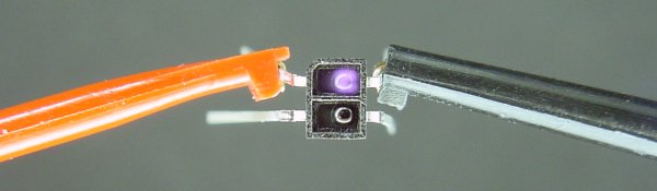 Testing an infrared photoreflective pair sensor.