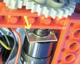 Gearmotor attached by tiny metric screw